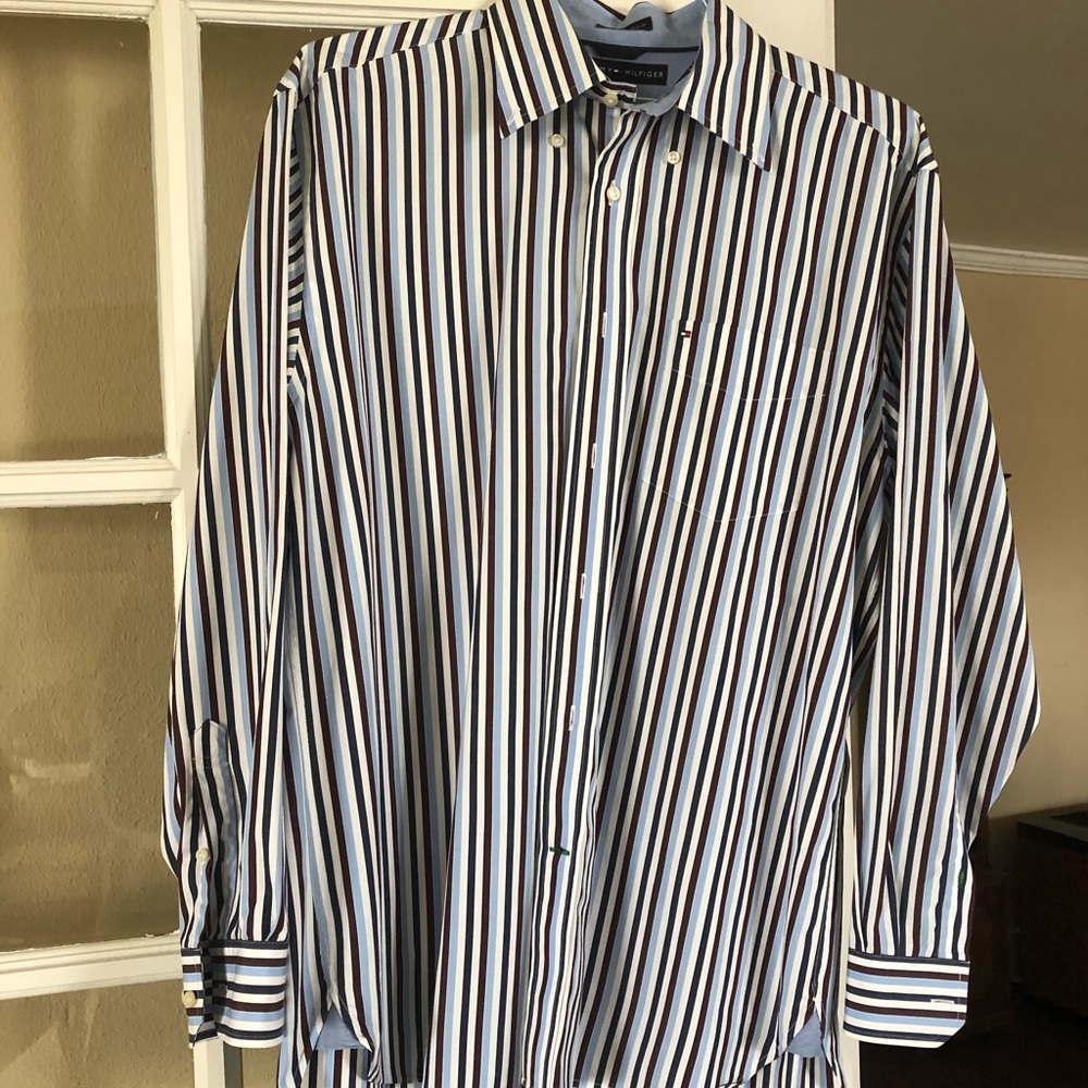 Men’s Tommy Hilfiger long sleeve dress shirt